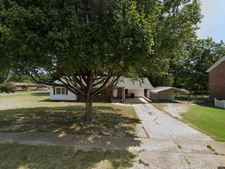 Foreclosed Home - 320 CARMEN ST, 38040