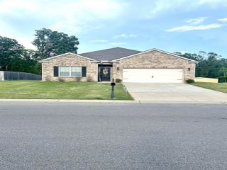 Foreclosed Home - 415 BEAU TISDALE DR, 38060