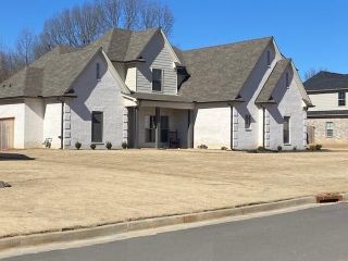 Foreclosed Home - 420 BURTON PLACE DR, 38060
