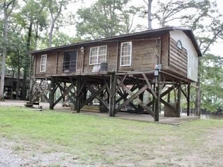 Foreclosed Home - 407 CHISHOLM LAKE RD, 38063