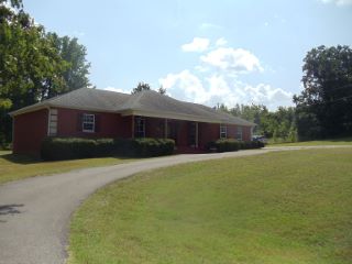 Foreclosed Home - 2695 CENTRAL CURVE RD, 38063