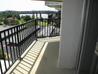 Foreclosed Home - 655 Riverside Dr # 806, 38103