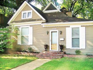 Foreclosed Home - 2108 COURT AVE, 38104