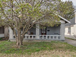 Foreclosed Home - 2190 COURT AVE, 38104