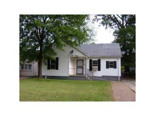 Foreclosed Home - 832 E DEMPSTER AVE, 38106