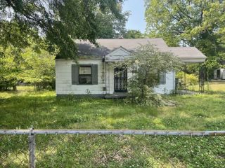 Foreclosed Home - 1791 BENNING ST, 38106