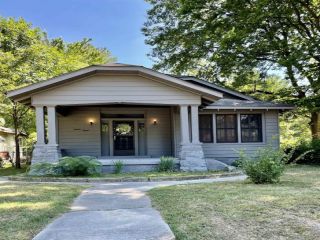 Foreclosed Home - 1615 E MCLEMORE AVE, 38106