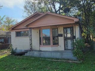 Foreclosed Home - 1451 MENAGER RD, 38106