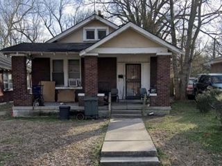 Foreclosed Home - 1179 BEECHWOOD AVE, 38106