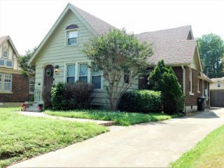 Foreclosed Home - 929 UNIVERSITY ST, 38107