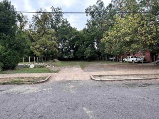 Foreclosed Home - 1470 BRYAN ST, 38108