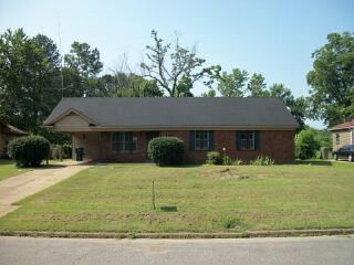 Foreclosed Home - 409 WHITEVILLE AVE, 38109