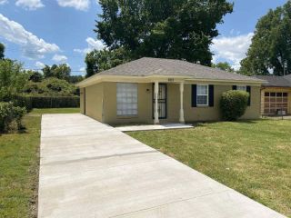 Foreclosed Home - 803 CAVALIER DR, 38109