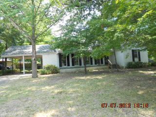 Foreclosed Home - 4197 WOODCREST DR, 38111