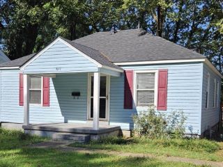 Foreclosed Home - 611 SHOTWELL ST, 38111