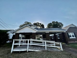 Foreclosed Home - 723 N MERTON ST, 38112