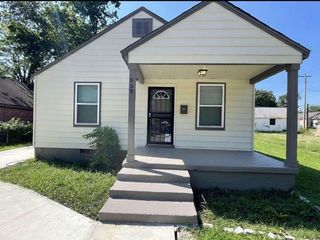 Foreclosed Home - 805 MARIANNA ST, 38114