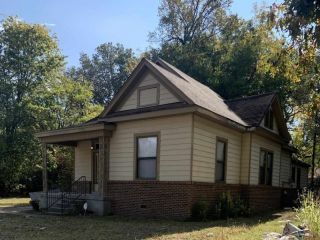Foreclosed Home - 1575 SOUTHERN AVE, 38114