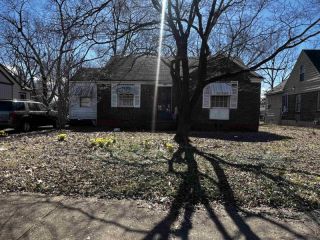 Foreclosed Home - 2481 KIMBALL AVE, 38114