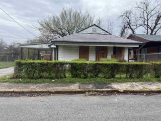 Foreclosed Home - 1380 CELLA ST, 38114