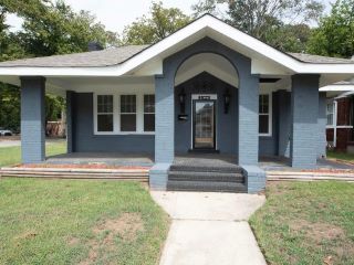 Foreclosed Home - 2090 E MCLEMORE AVE, 38114