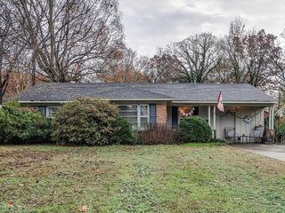 Foreclosed Home - 4563 E DEARING RD, 38117