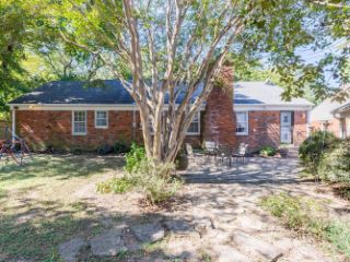 Foreclosed Home - 258 PINEWOOD ST, 38117