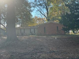 Foreclosed Home - 4825 BRIDGEDALE AVE, 38118