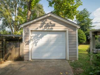 Foreclosed Home - 3638 CHARLESWOOD AVE, 38122