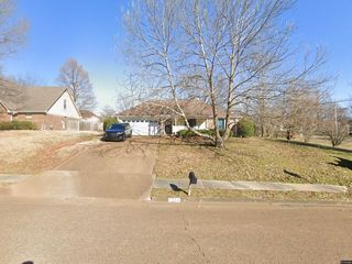 Foreclosed Home - 7254 AUTUMN FORREST DR, 38125