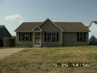 Foreclosed Home - 2576 DERBYSHIRE AVE, 38127