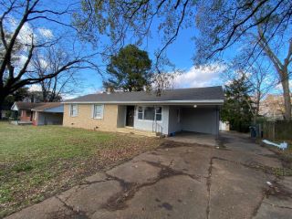Foreclosed Home - 1768 WOODBURN DR, 38127