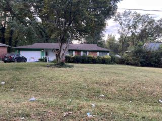 Foreclosed Home - 1781 WOODBURN DR, 38127
