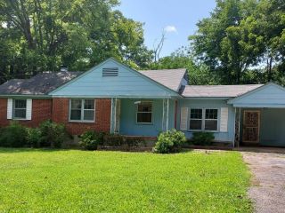 Foreclosed Home - 2777 W LAKE SHORE DR, 38127