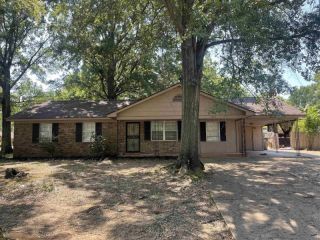 Foreclosed Home - 1305 MULLINS STATION RD, 38134