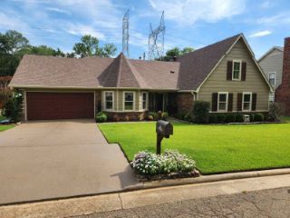 Foreclosed Home - 5759 S LAKE OAKS DR, 38134