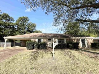 Foreclosed Home - 2081 HAMPTON HILL DR, 38134