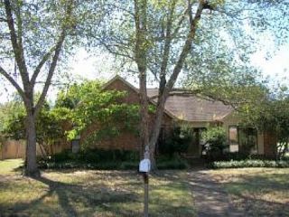 Foreclosed Home - 7025 WOODSONG CV, 38138