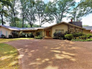 Foreclosed Home - 9400 FORESTWOOD RD, 38138