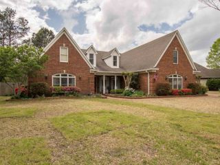 Foreclosed Home - 1915 SHEPARDS BUSH LN, 38139