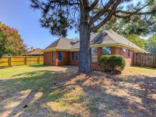 Foreclosed Home - 5299 SHADY RIDGE DR, 38141