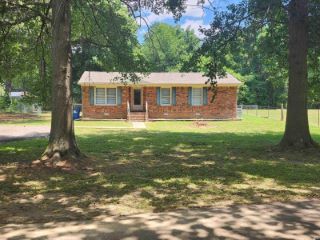 Foreclosed Home - 102 WILLIAMS ST, 38237