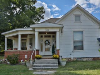 Foreclosed Home - 208 OLIVE ST, 38237