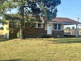 Foreclosed Home - 304 CONNELL DR, 38257
