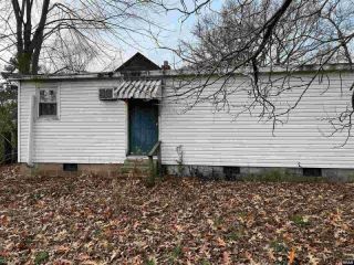 Foreclosed Home - 207 N TAYLOR ST, 38261