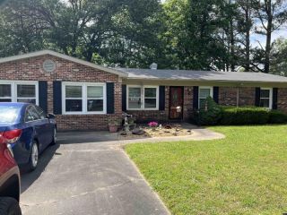Foreclosed Home - 1907 WEDGEWOOD DR, 38261