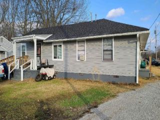 Foreclosed Home - 112 HOLLAND AVE, 38301