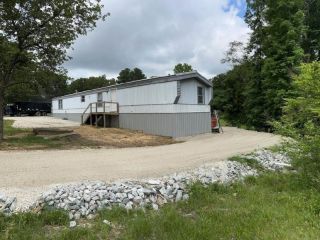 Foreclosed Home - 147 OLD PINSON RD, 38301