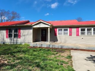 Foreclosed Home - 2419 BEECH BLUFF RD, 38301