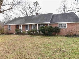 Foreclosed Home - 2039 LOWER BROWNSVILLE RD, 38301